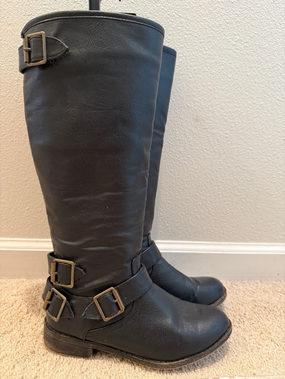 JustFab Delilah Knee High Zip Up Buckle Black Faux Leather Boots Size 6.5 EUR 37